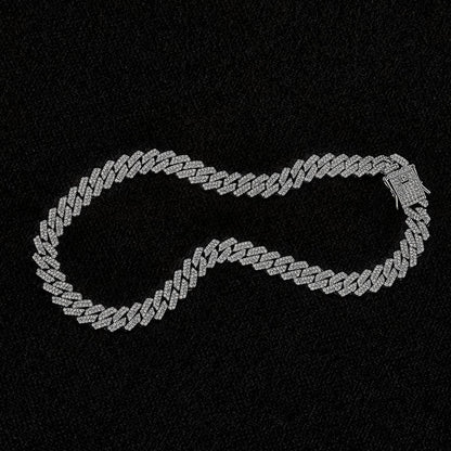 Classic & Iconic Cuban Link – Shine with Confidence