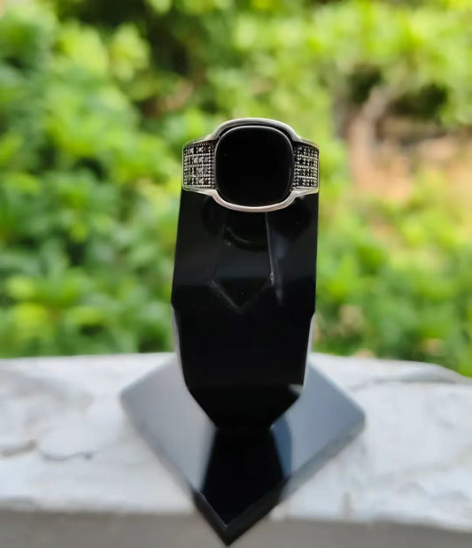 Black gem gents Italian ring