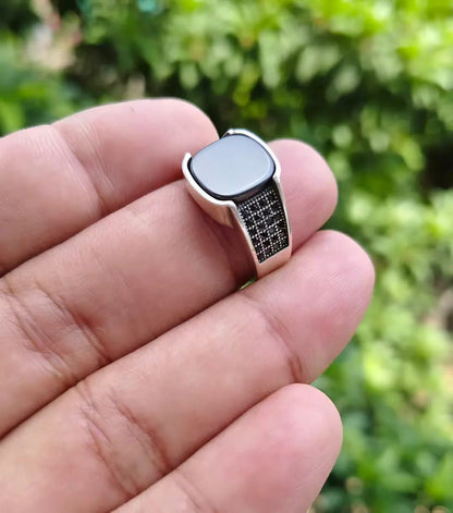 Black gem gents Italian ring